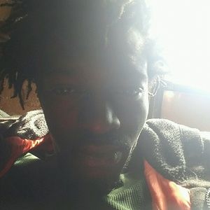 Meet your Posher, Carlos